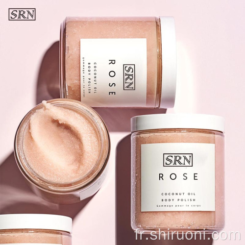 Gommage exfoliant pour le corps à l&#39;huile de noix de coco naturelle et à la rose